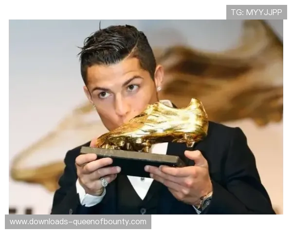 纳尔泰制胜球后跪地庆祝，里昂十连胜创队史时刻